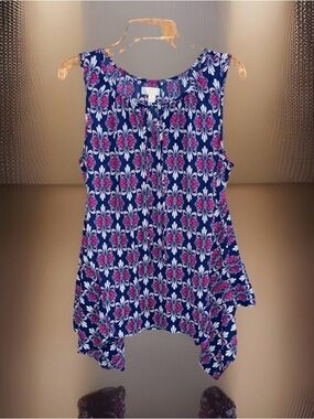 NwoT C Navy Tank Tunic with Pink and White Floral Print - S